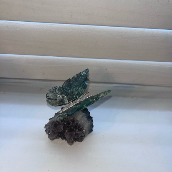 RockHound101: Vtg HandCarved Moss Agate Butterfly Amethyst Cluster-Gem Sculpture - Picture 4 of 7